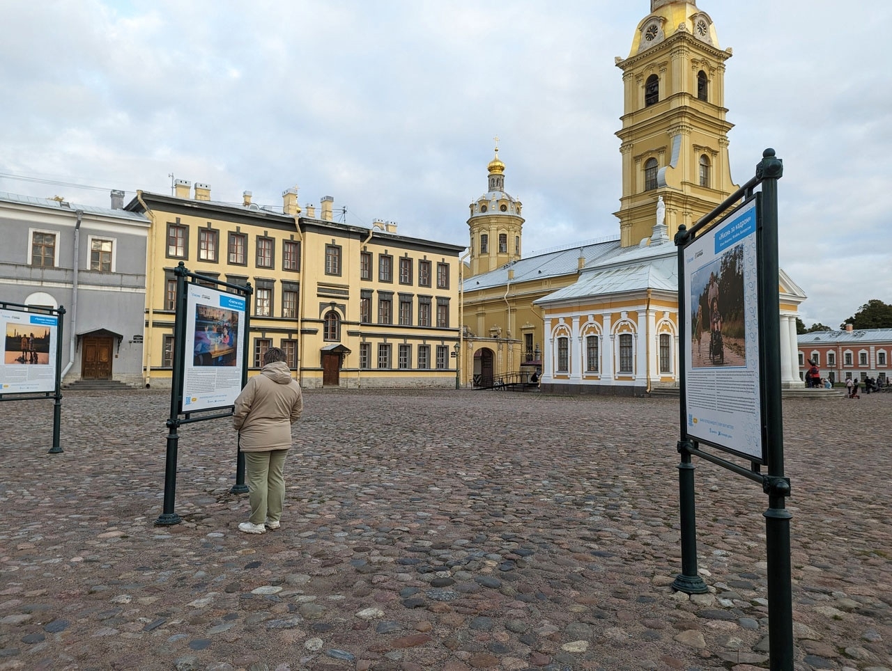 Под открытым небом в самом центре Петербурга — фотовыставка работ участников фотоконкурса