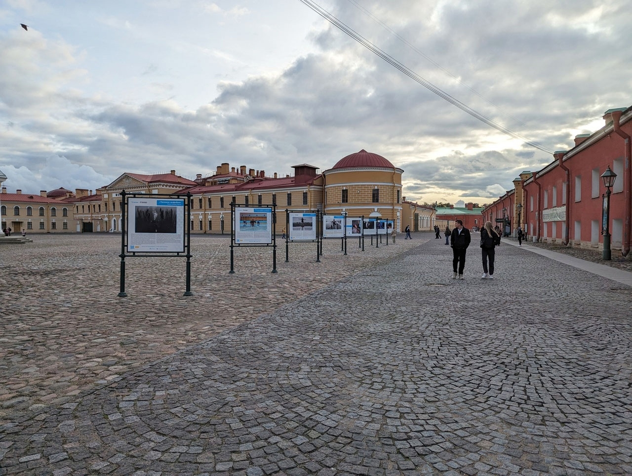 Под открытым небом в самом центре Петербурга — фотовыставка работ участников фотоконкурса