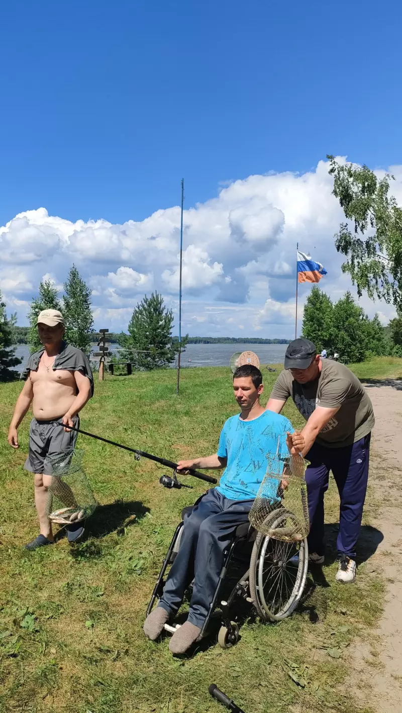 С рыбалки